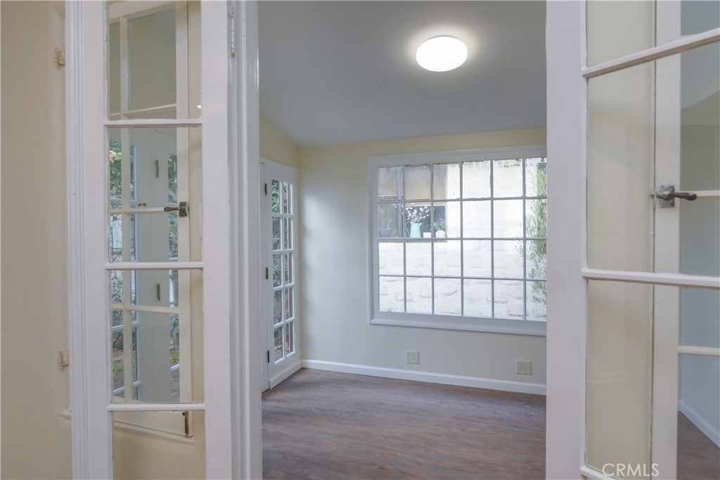 226 S Rexford Drive - Photo 8