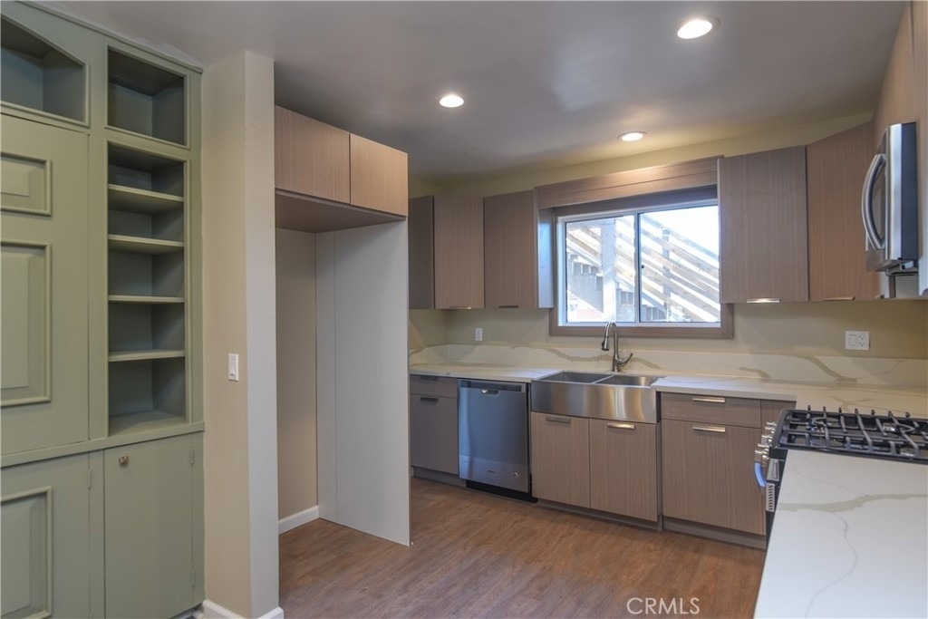 226 S Rexford Drive - Photo 12