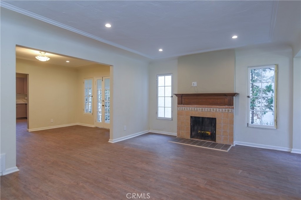226 S Rexford Drive - Photo 2