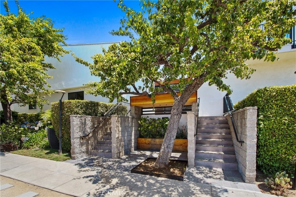 1133 24th Street - Photo 0