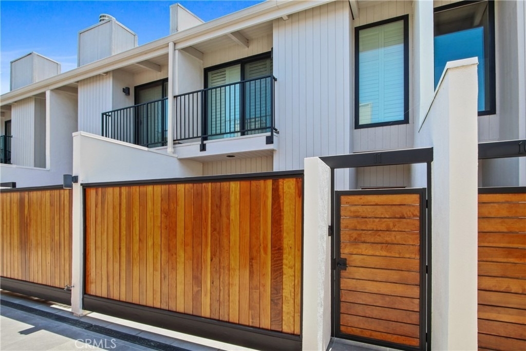 1133 24th Street - Photo 1