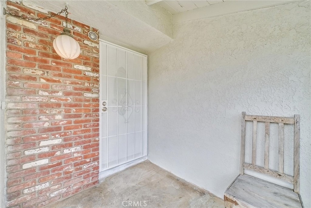 8801 Mays Avenue - Photo 2