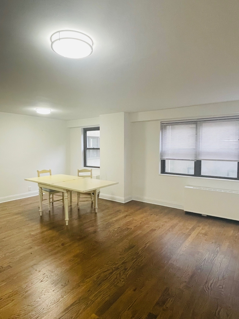 400 East 89th Street - Photo 3