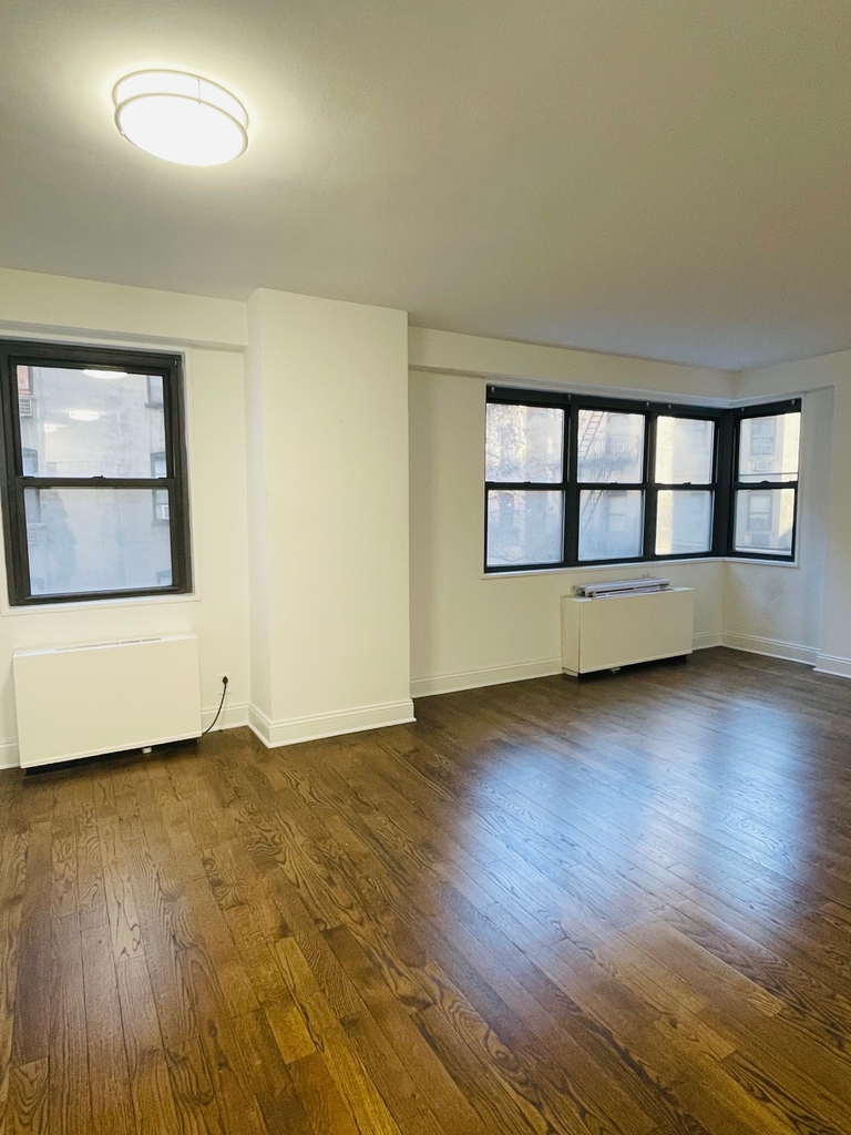 400 East 89th Street - Photo 0
