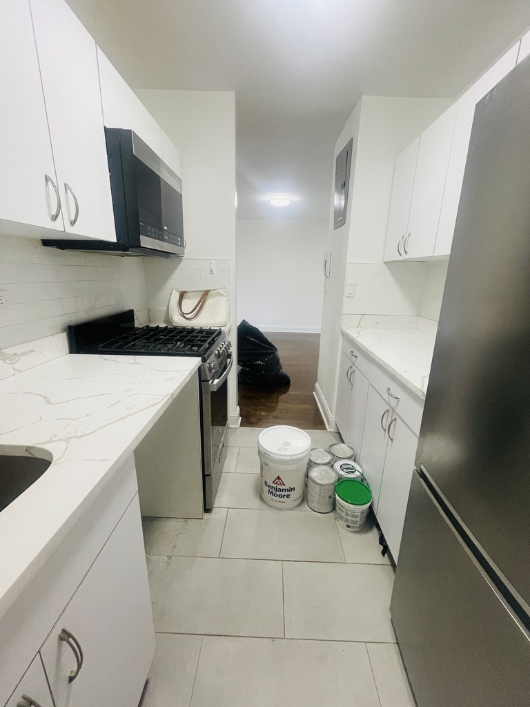 240 E 82nd Street, 5H - Photo 6