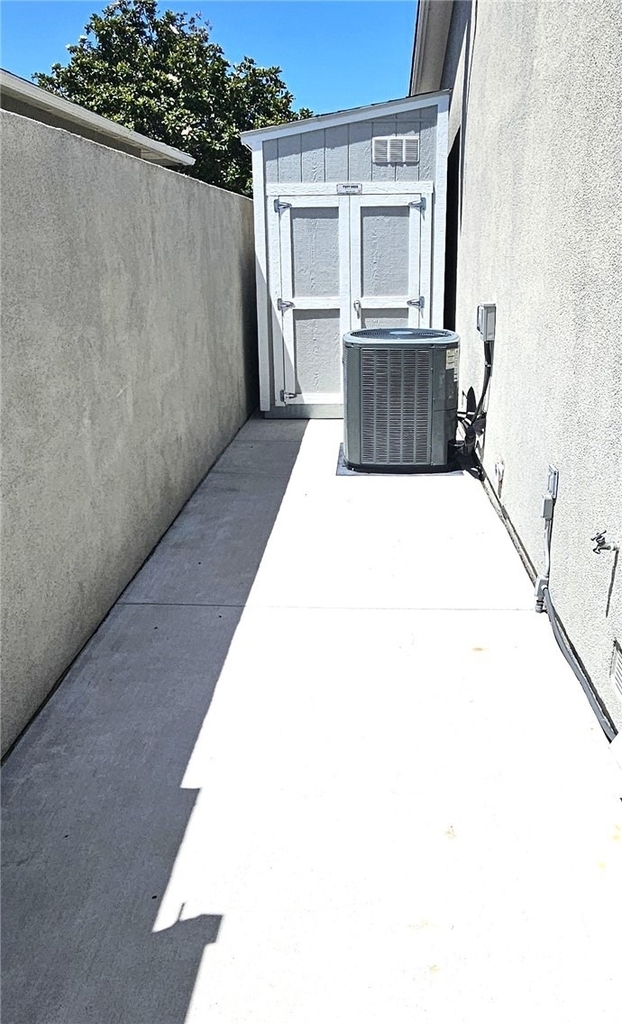 1124 W Woodcrest Avenue - Photo 29