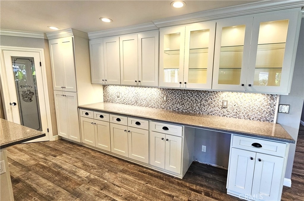 1124 W Woodcrest Avenue - Photo 3