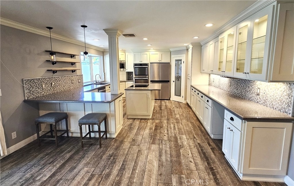 1124 W Woodcrest Avenue - Photo 2
