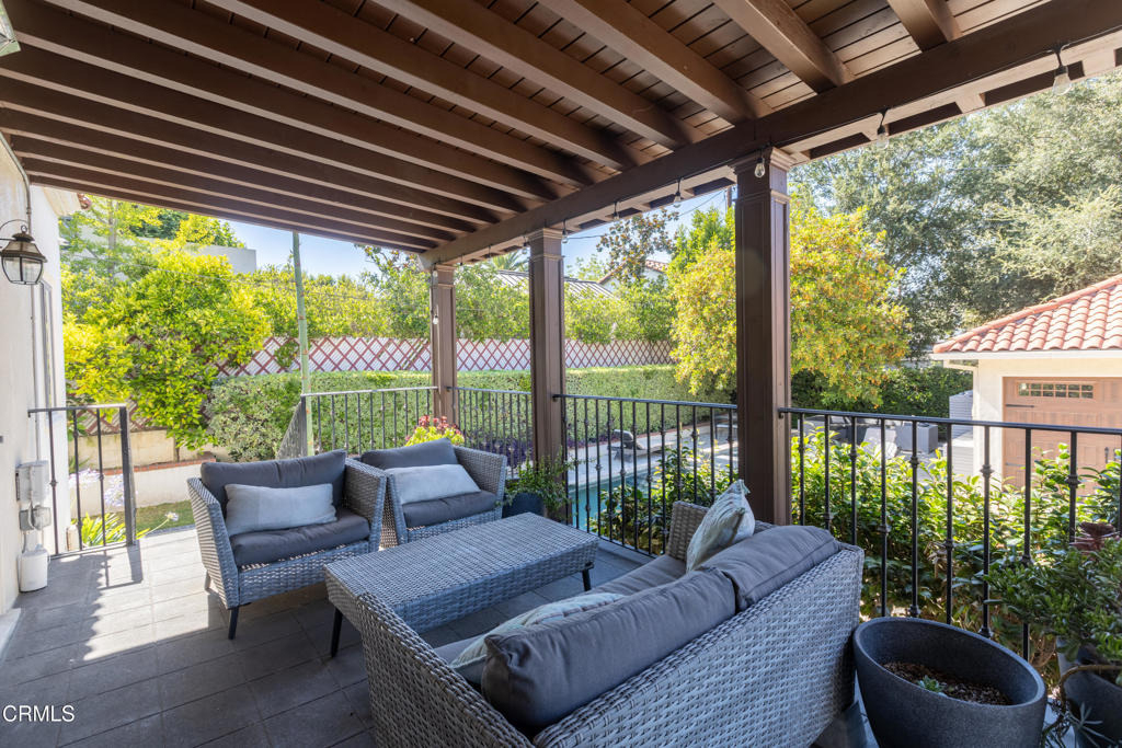 1541 Rose Villa Street - Photo 34