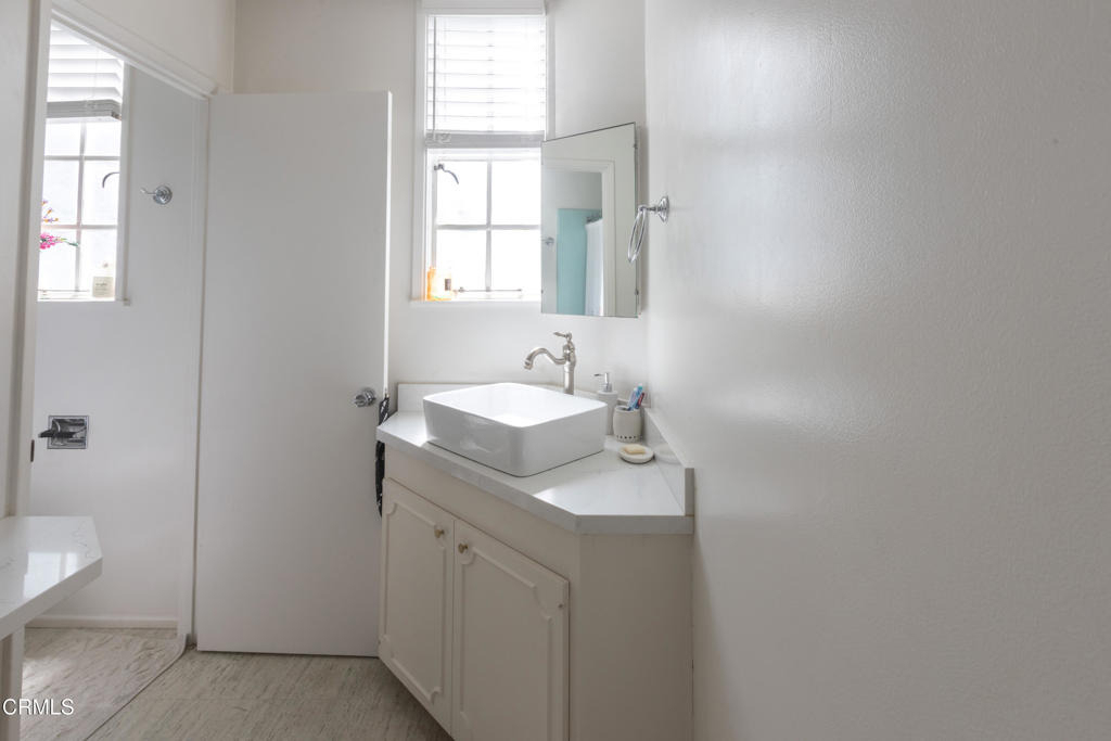1541 Rose Villa Street - Photo 25