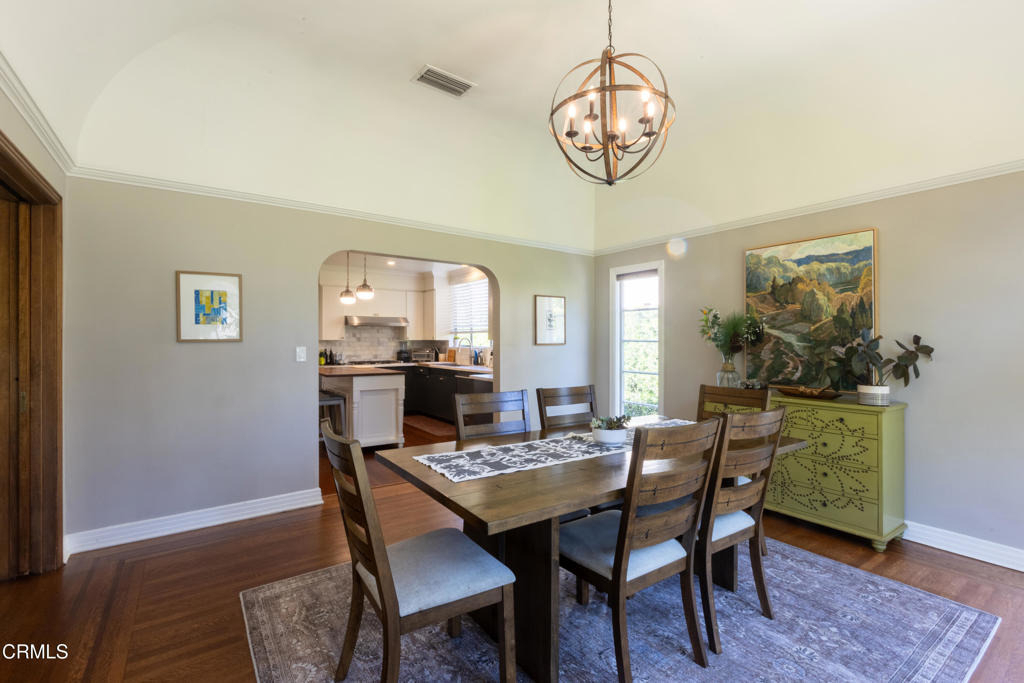 1541 Rose Villa Street - Photo 10
