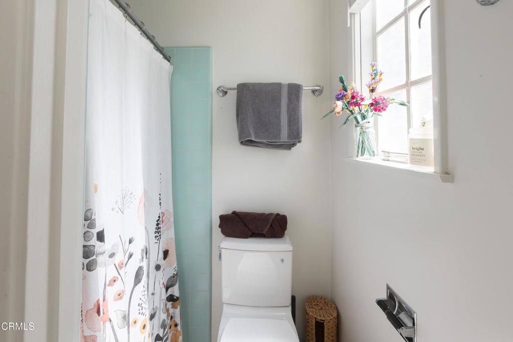 1541 Rose Villa Street - Photo 26