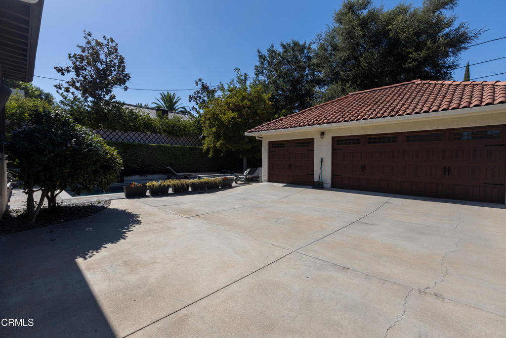 1541 Rose Villa Street - Photo 38
