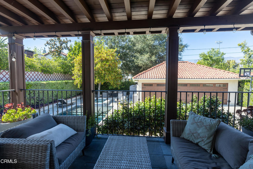 1541 Rose Villa Street - Photo 35