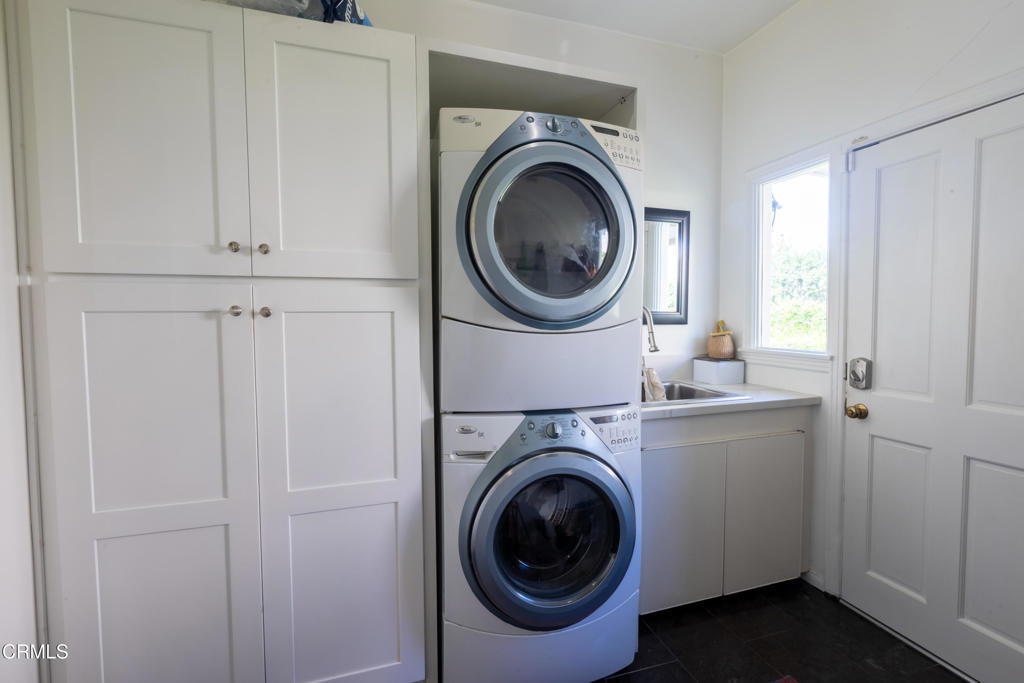 1541 Rose Villa Street - Photo 14