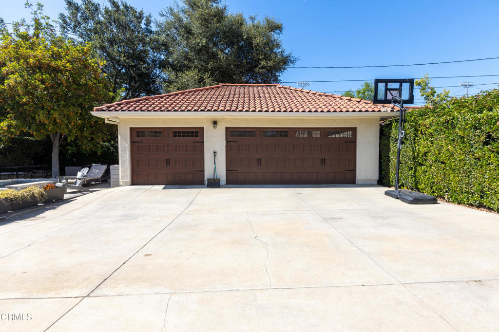 1541 Rose Villa Street - Photo 39