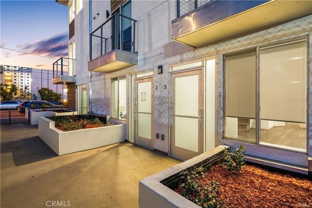 1245 N New Hampshire Ave #2 - Photo 0