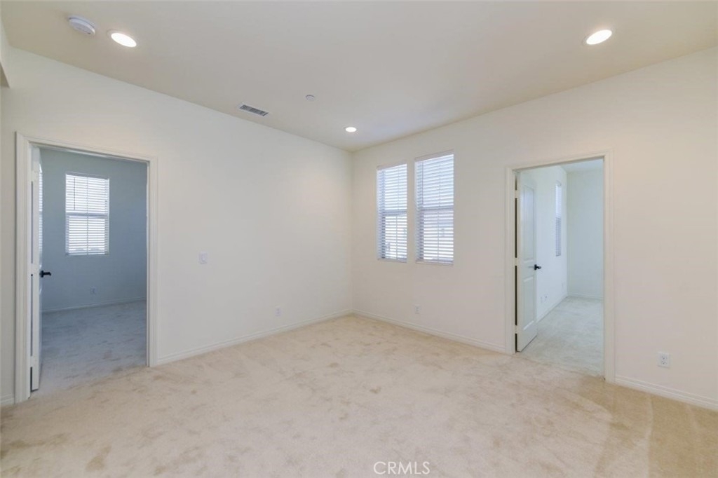 117 Halo - Photo 14