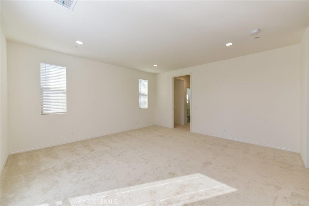 117 Halo - Photo 22