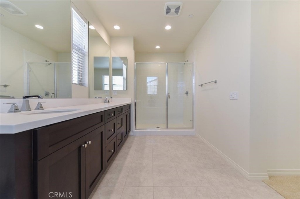 117 Halo - Photo 26