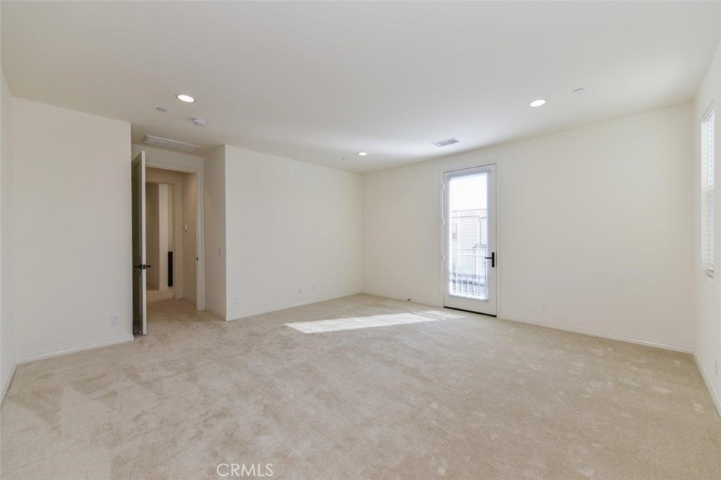 117 Halo - Photo 21