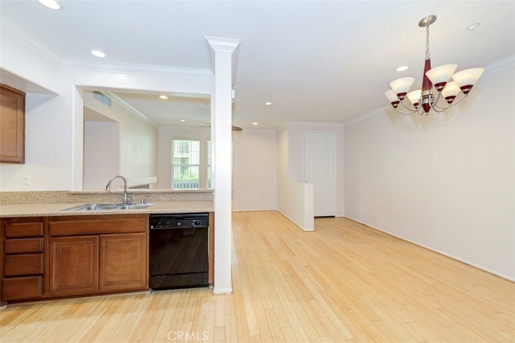 7 Chilmark Street - Photo 5