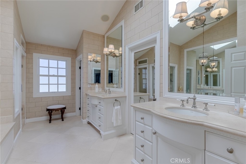 309 Marigold Avenue - Photo 2