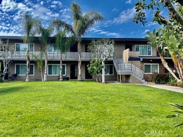 1820 W Sallie - Photo 0