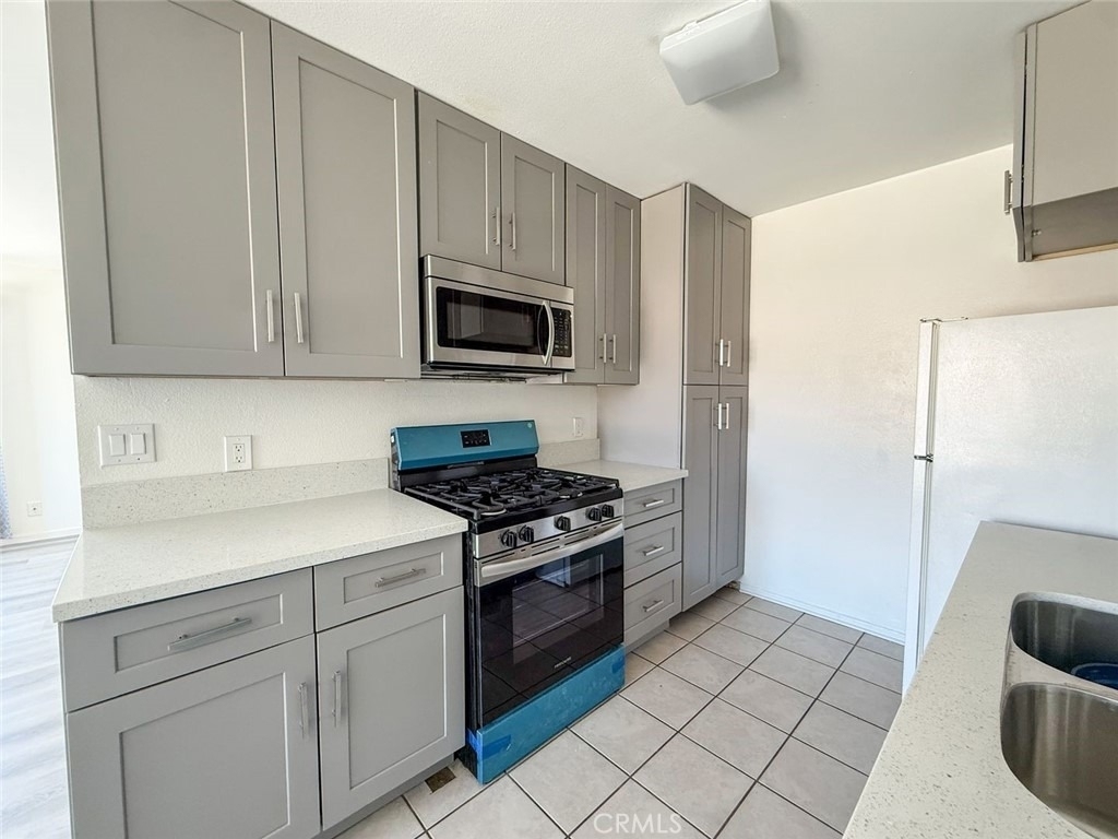 5839 Bagley - Photo 4