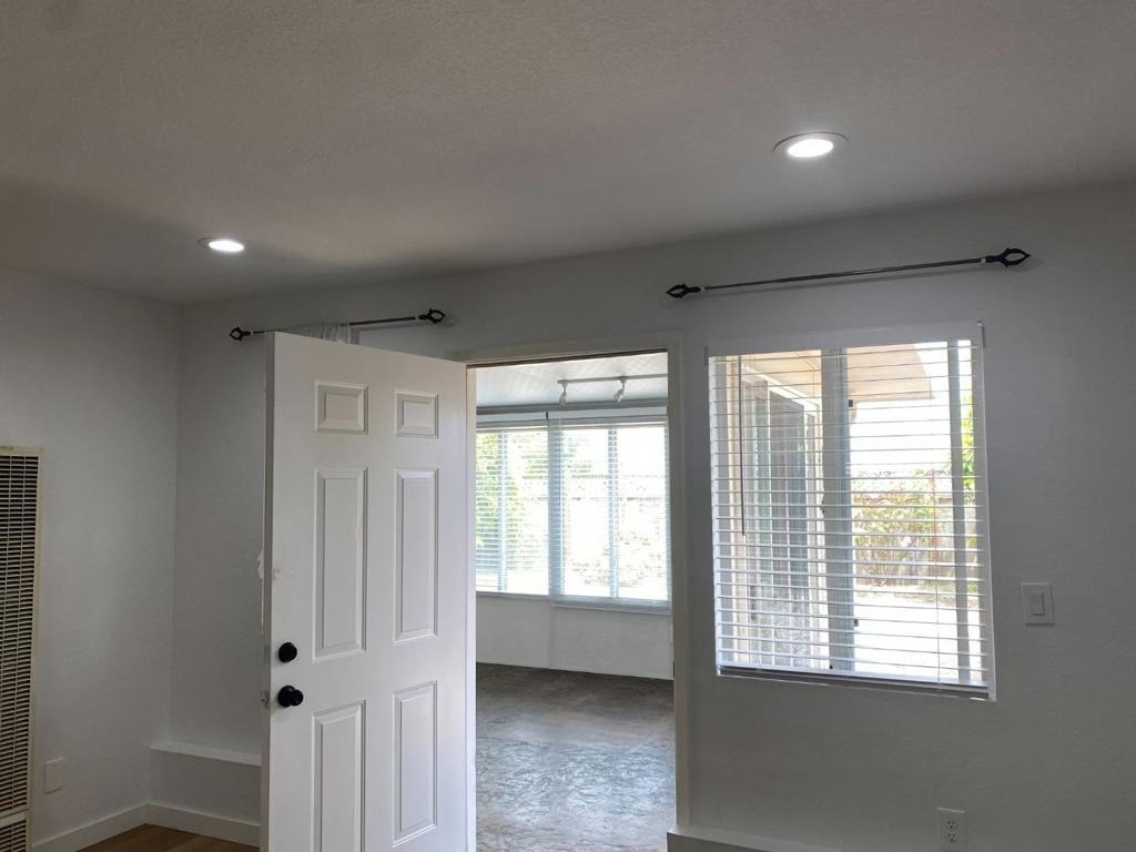 81 Camelot Court - Photo 14