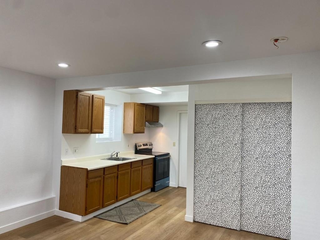 81 Camelot Court - Photo 1