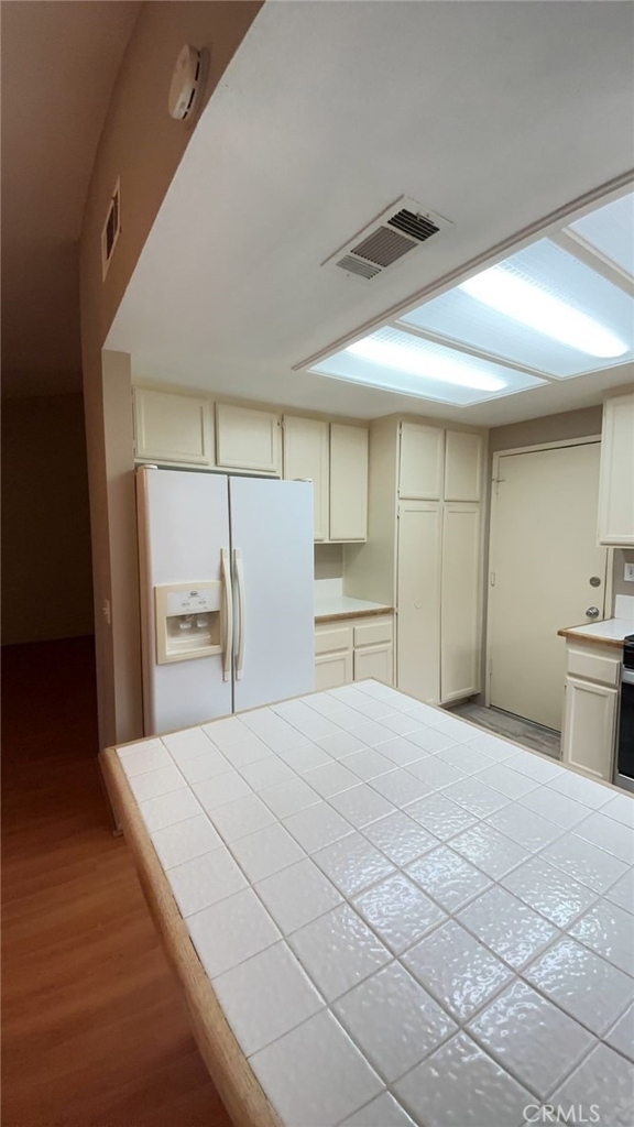 560 Boston Street - Photo 5