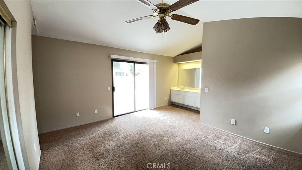 560 Boston Street - Photo 12