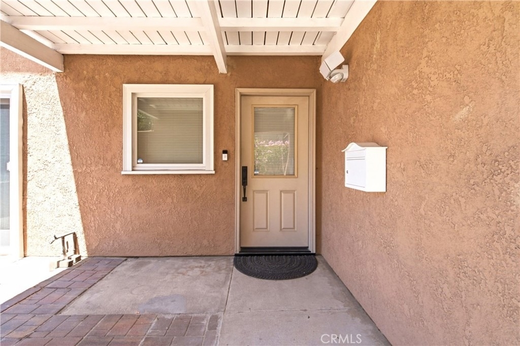 2744 E 20th Street - Photo 3