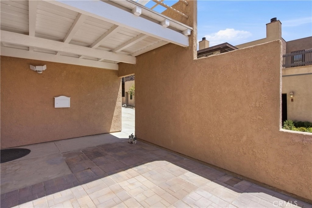 2744 E 20th Street - Photo 5