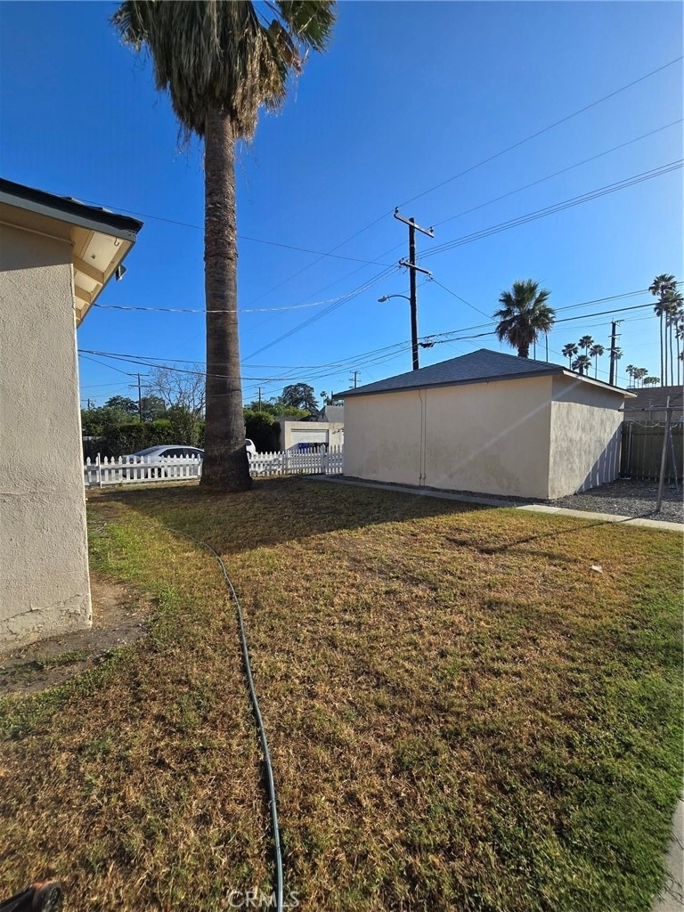 260 W 18th Street - Photo 16