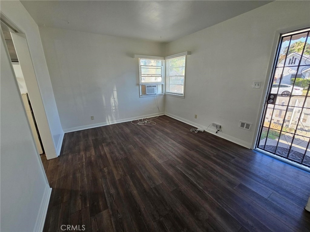 260 W 18th Street - Photo 13