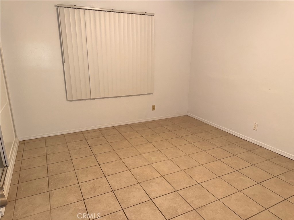 843 W Walnut - Photo 7