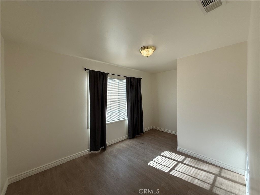 7045 Lindley - Photo 6