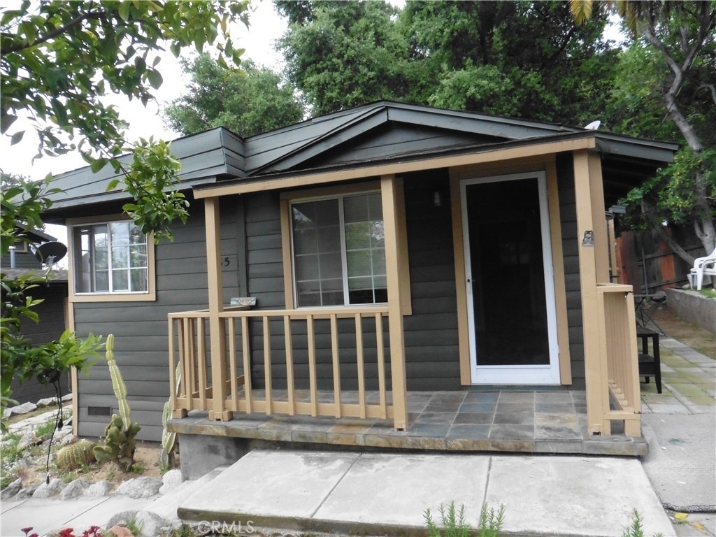 355 Auburn - Photo 0