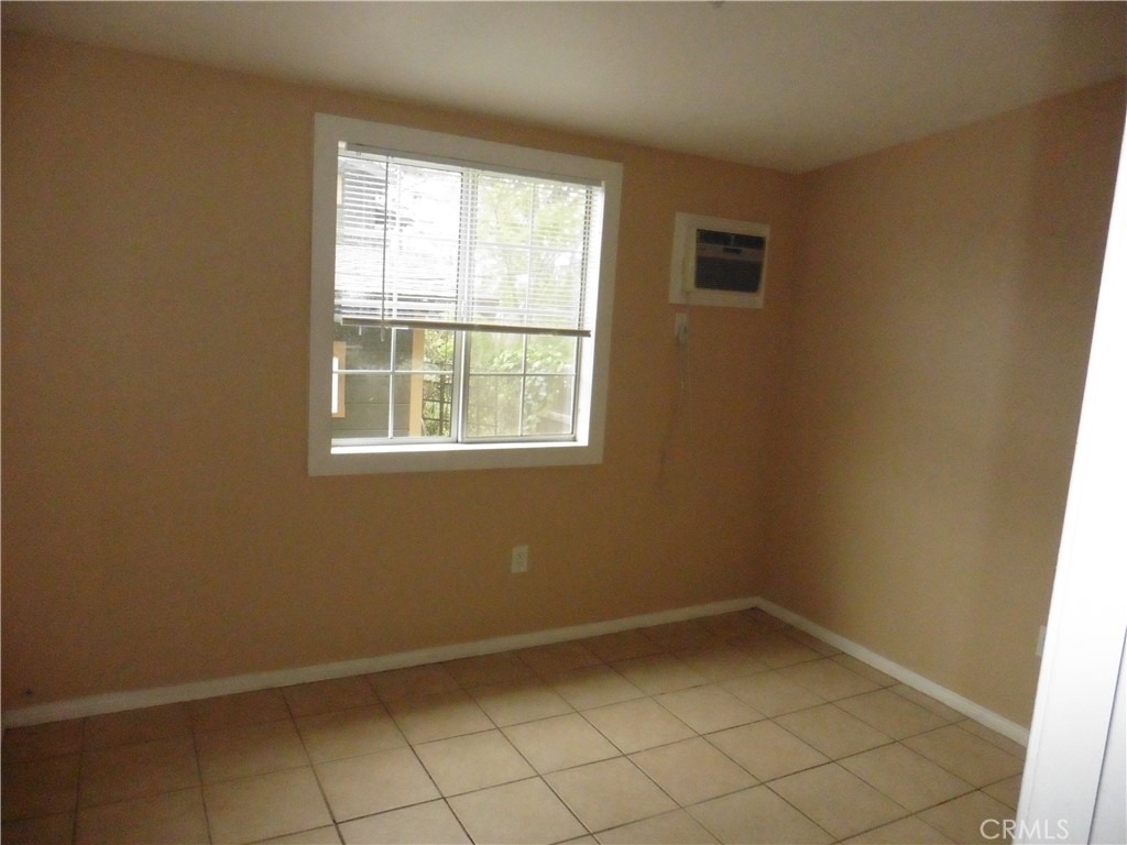 355 Auburn - Photo 4