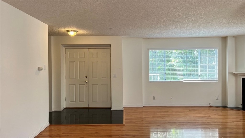 1037 Sunset Boulevard - Photo 1
