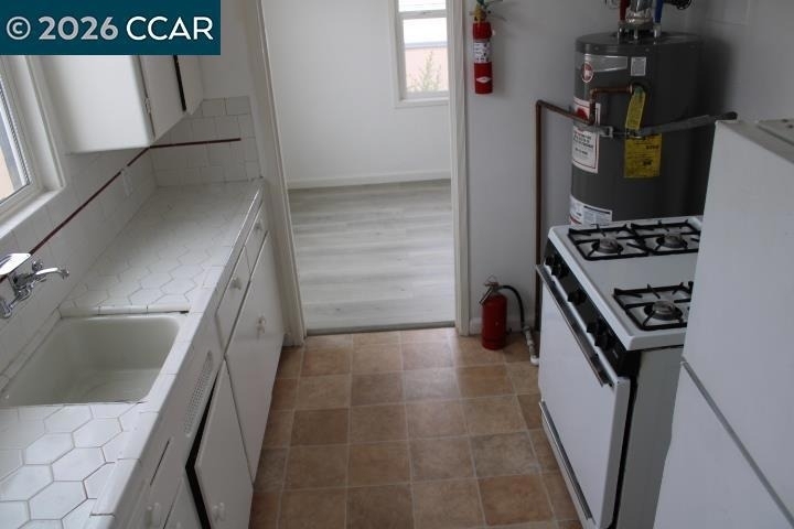 4010 Macdonald Ave - Photo 9