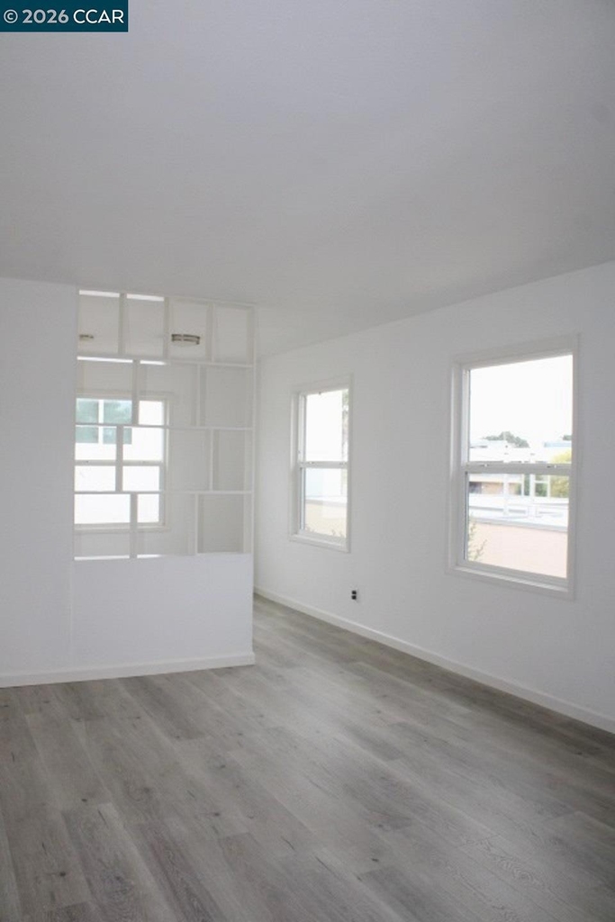 4010 Macdonald Ave - Photo 2