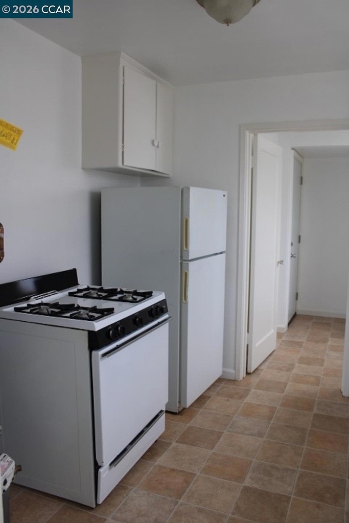 4010 Macdonald Ave - Photo 8