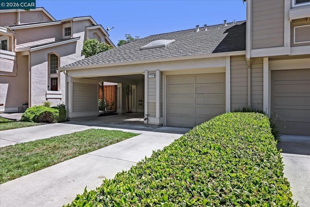 1539 Trimingham Dr - Photo 1