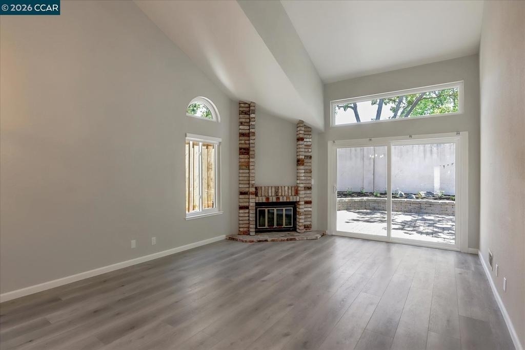 1539 Trimingham Dr - Photo 4