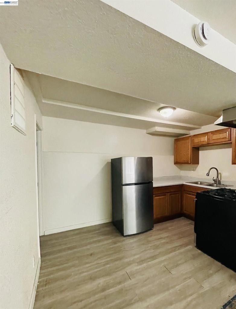 2424 E 24th Street - Photo 12