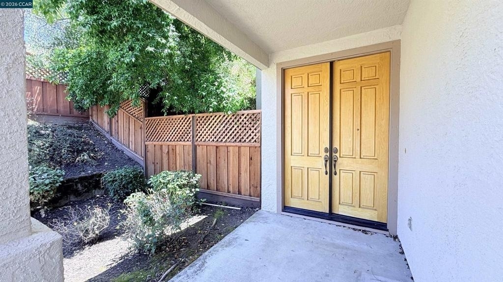1023 Vista Pointe Cir - Photo 2
