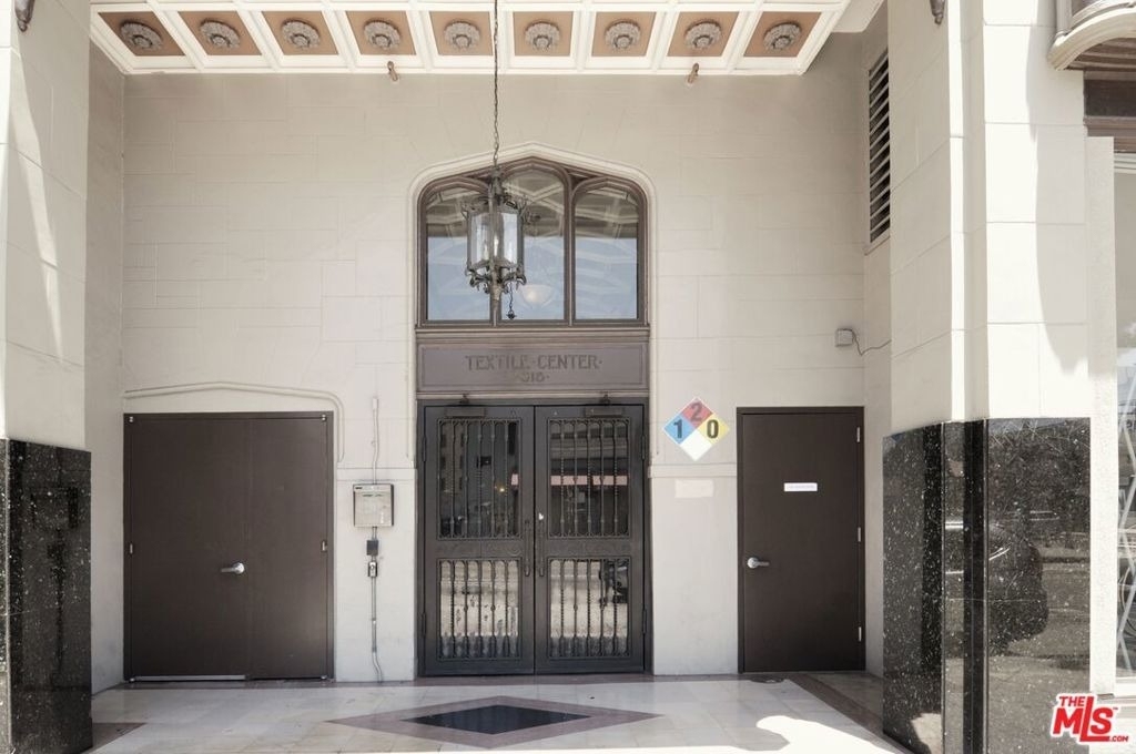315 E 8th Street - Photo 18
